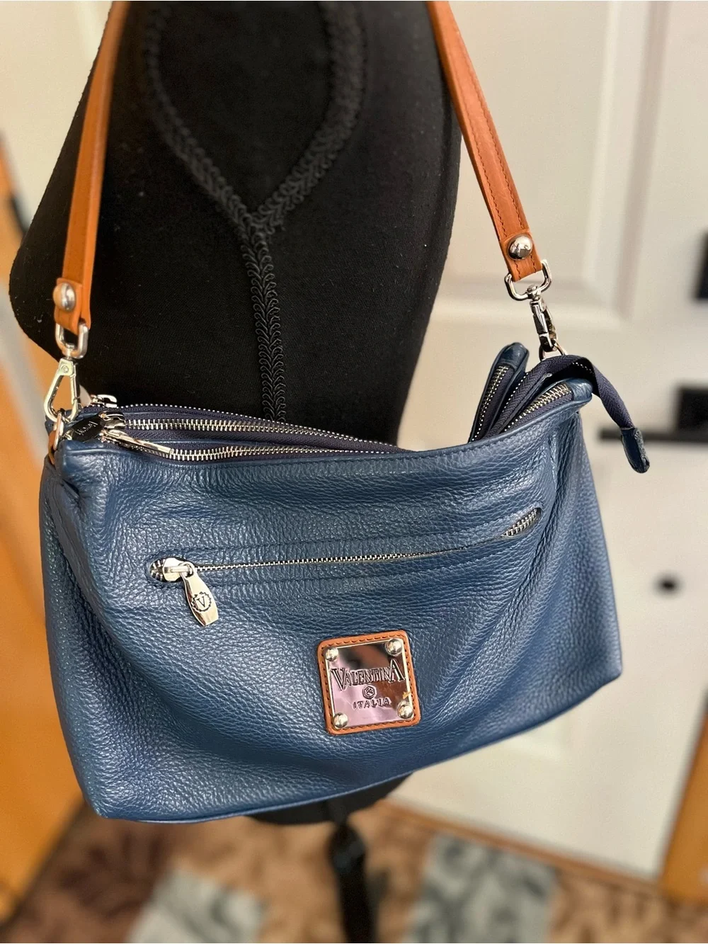 Valentina Italia blue pebbled leather shoulder bag purse & smooth leather strap
